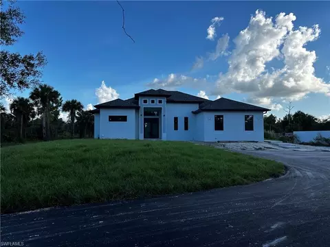 2832 6th Ave NE, Naples, FL 34120