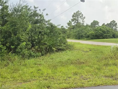 2911 56th St W, Lehigh Acres, FL 33971