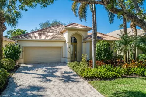 23188 Oakglen Ln, Bonita Springs, FL 34135