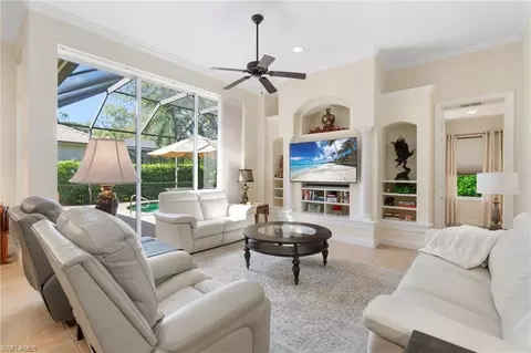 1091 Camelot Cir, Naples, FL 34119
