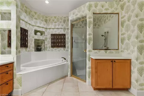 Bath - 7005 Verde Way, Naples, FL 34108 photo 2 of 4