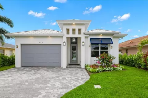 558 100th Ave N, Naples, FL 34108