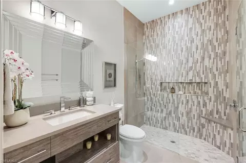 Bath - 112 Hickory Rd, Naples, FL 34108 photo 3 of 4