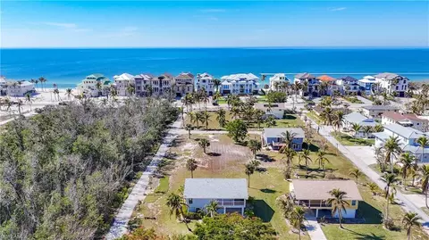 27569 Hickory View Dr, Bonita Springs, FL 34134