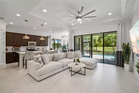 9236 Woodhurst Dr, Naples, FL 34120 photo 5