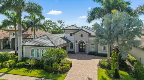 6641 Costa Cir, Naples, FL 34113