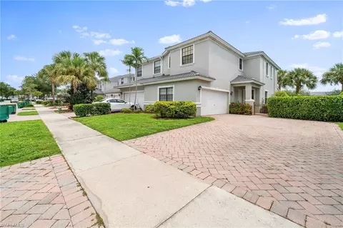 15662 Summit Place Cir #385, Naples, FL 34119