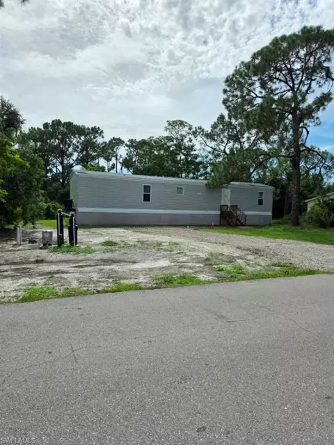 8385 Marx Dr, North Fort Myers, FL 33917
