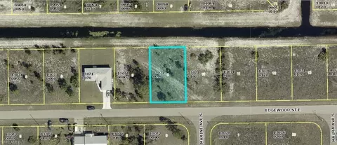 1123 Edgewood St E, Lehigh Acres, FL 33974