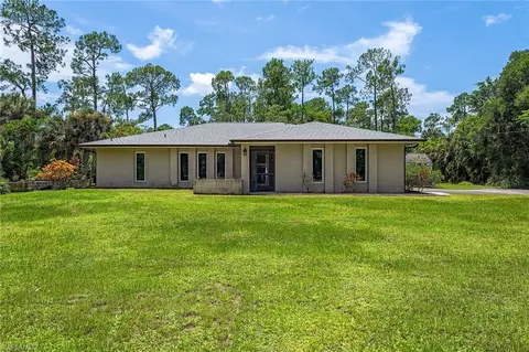 5090 Boxwood Way, Naples, FL 34116