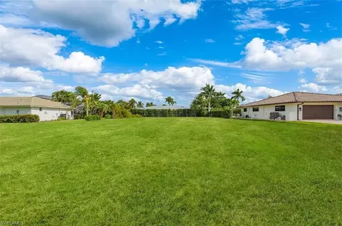 4228 Crayton Rd, Naples, FL 34103 photo 2