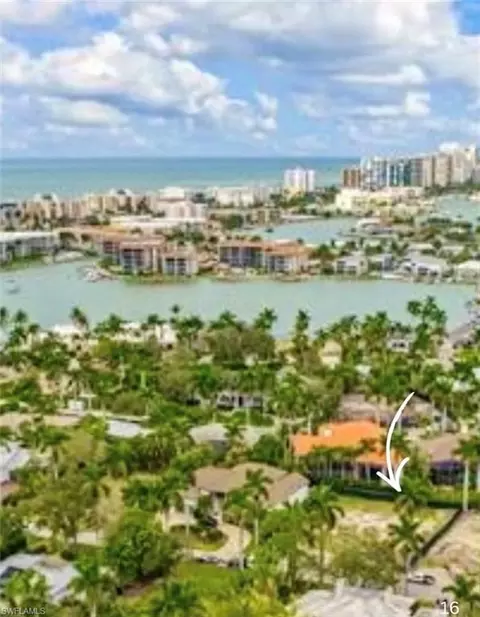 400 Wedge Dr, Naples, FL 34103