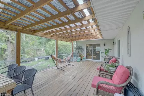 369 Caloosa Dr, Labelle, FL 33935 photo 13