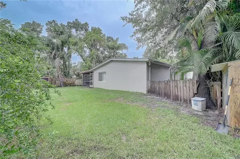369 Caloosa Dr, Labelle, FL 33935 photo 16