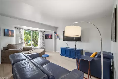 212 Willowick Dr, Naples, FL 34110 photo 9