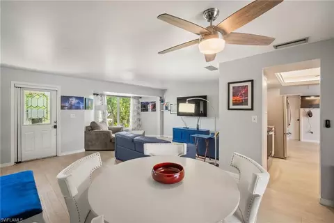 212 Willowick Dr, Naples, FL 34110 photo 4