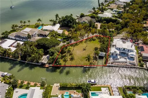 930 18th Ave S, Naples, FL 34102 photo 2