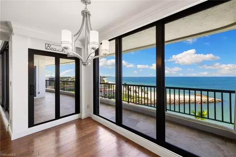 2355 Gulf Shore Blvd N #903, Naples, FL 34103