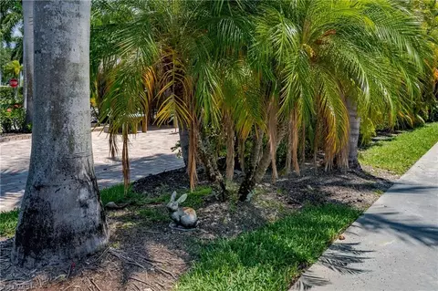 13430 Ladyfish Ln, Naples, FL 34114