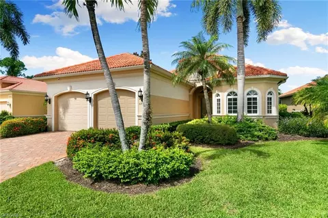 5962 Hammock Isles Cir, Naples, FL 34119