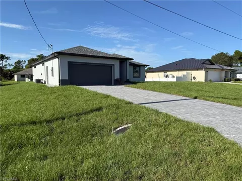 5519 Banning St, Lehigh Acres, FL 33971