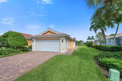 8165 Xenia Ln, Naples, FL 34114