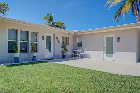 636 106th Ave N, Naples, FL 34108
