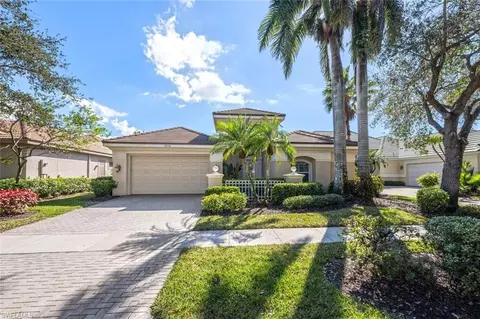 5274 Kensington High St, Naples, FL 34105