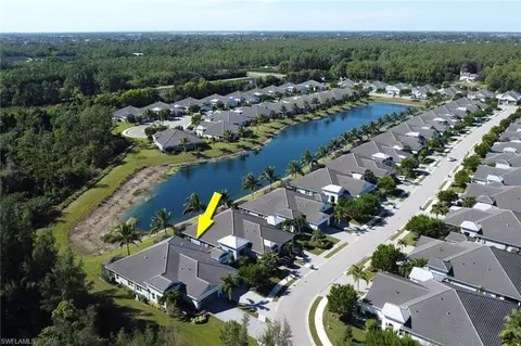 View/Area - 2231 Marquesa Cir, Naples, FL 34112 photo 2 of 8