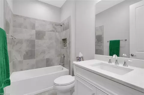 Bath - 2231 Marquesa Cir, Naples, FL 34112 photo 3 of 3
