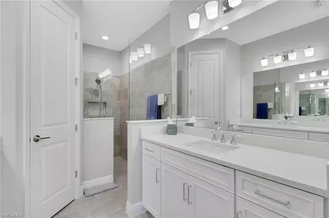 Bath - 2231 Marquesa Cir, Naples, FL 34112 photo 1 of 3