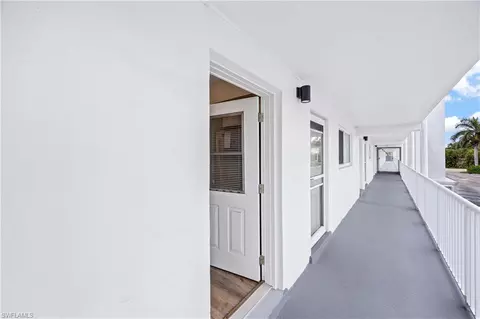 72 7th St S #209, Naples, FL 34102 photo 5