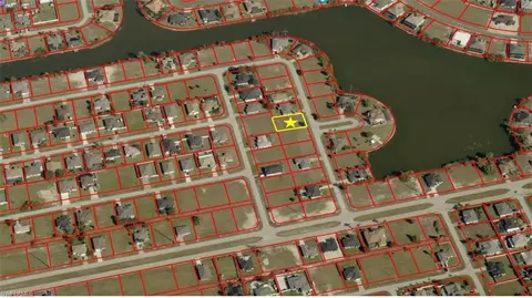 824 NW 19th Pl, Cape Coral, FL 33993