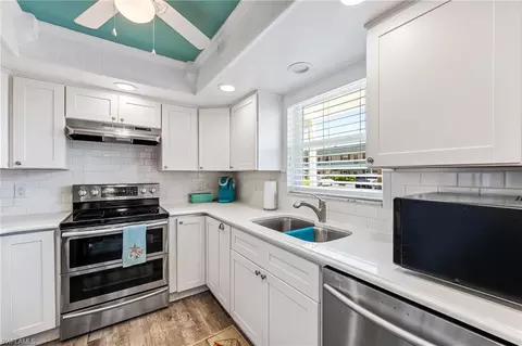 Kitchen - 200 Valley Stream Dr #5B, Naples, FL 34113 photo 1 of 4