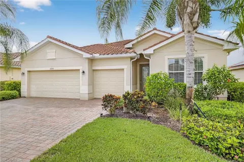 2255 Vermont Ln, Naples, FL 34120