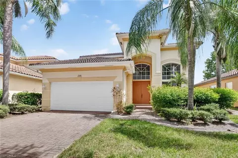 2068 Par Dr, Naples, FL 34120