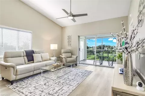 7360 Glenmoor Ln #4301, Naples, FL 34104