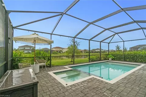 2118 Hamlin St, Naples, FL 34120