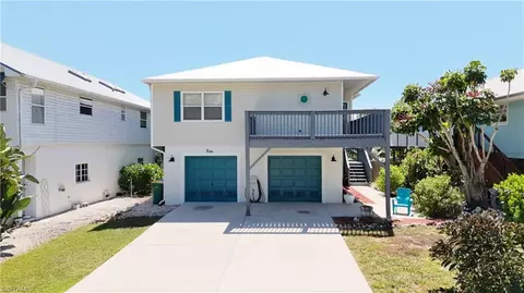 768 Park Ave, Naples, FL 34110