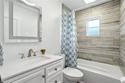 Bath - 231 Johnnycake Dr, Naples, FL 34110 photo 3 of 3