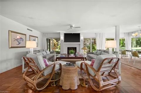 100 Tall Pine Ln #1101, Naples, FL 34105