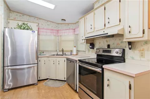 31 Turquoise Ave, Naples, FL 34114 photo 9