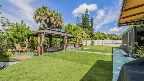 1733 45th Ter SW, Naples, FL 34116