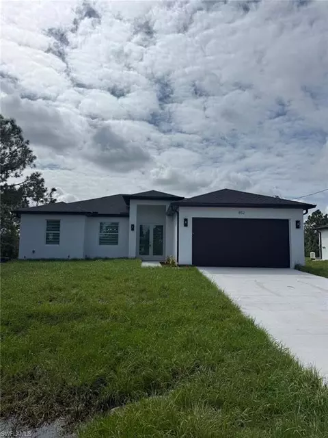 852 Amigo St E, Lehigh Acres, FL 33974