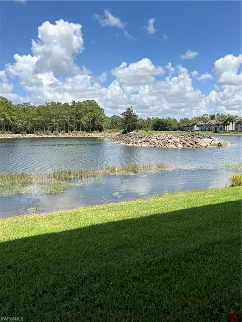 8555 Naples Heritage Dr #214, Naples, FL 34112