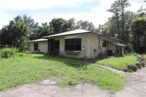 461 18th St SE, Naples, FL 34117