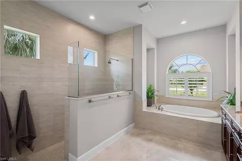 Bath - 9052 Graphite Cir, Naples, FL 34120 photo 2 of 4