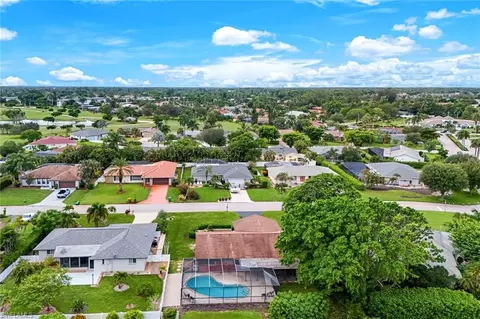 133 Briarcliff Ln, Naples, FL 34113 photo 2