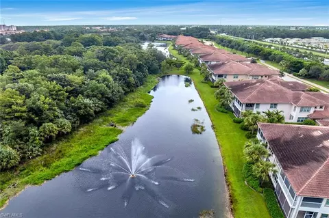 7813 Hawthorne Dr #2403, Naples, FL 34113