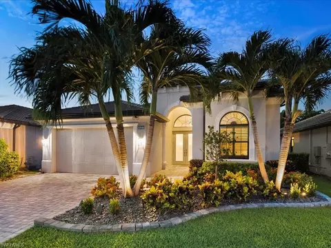 10046 Florence Cir, Naples, FL 34119